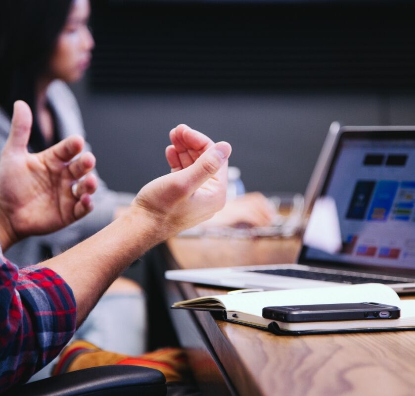 Imagem reuniao empresa-investimentos